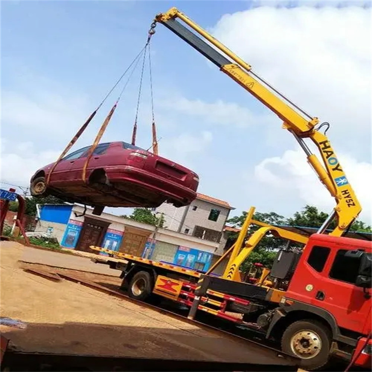 琼中吊车救援小汽车怎么吊