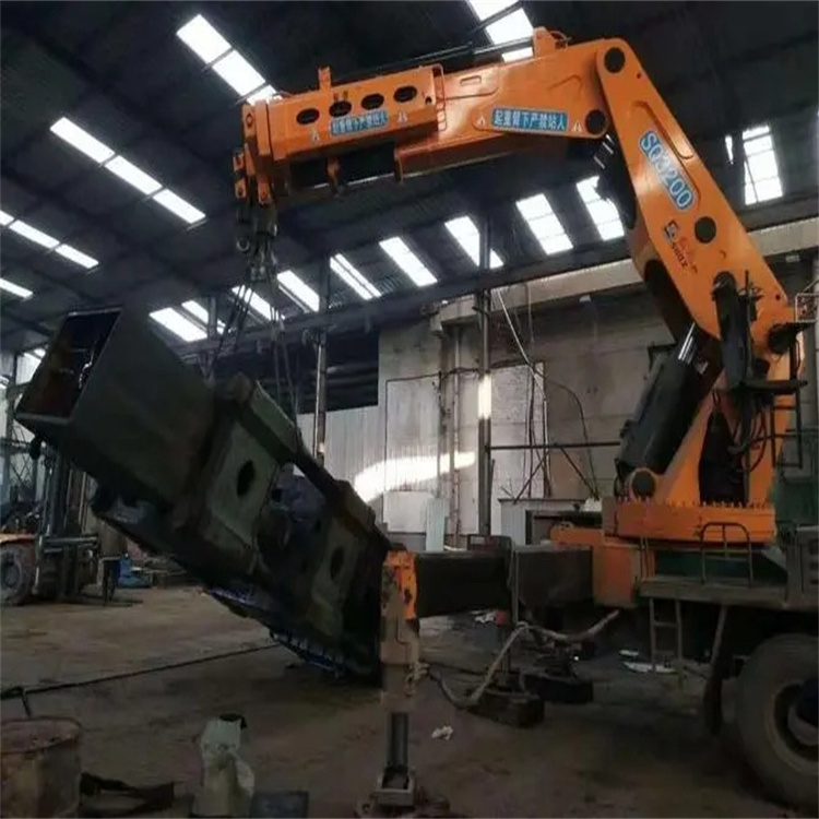 琼中200吨折臂吊出租