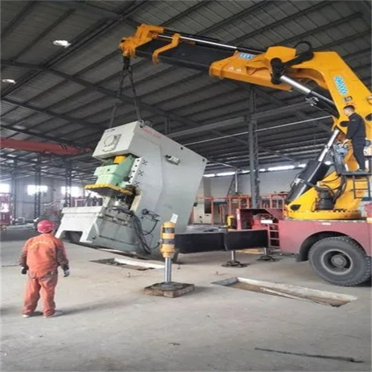 琼中80吨折臂吊车出租附近电话