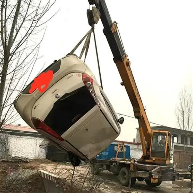 琼中随时待命，吊车24小时道路救援服务全解析