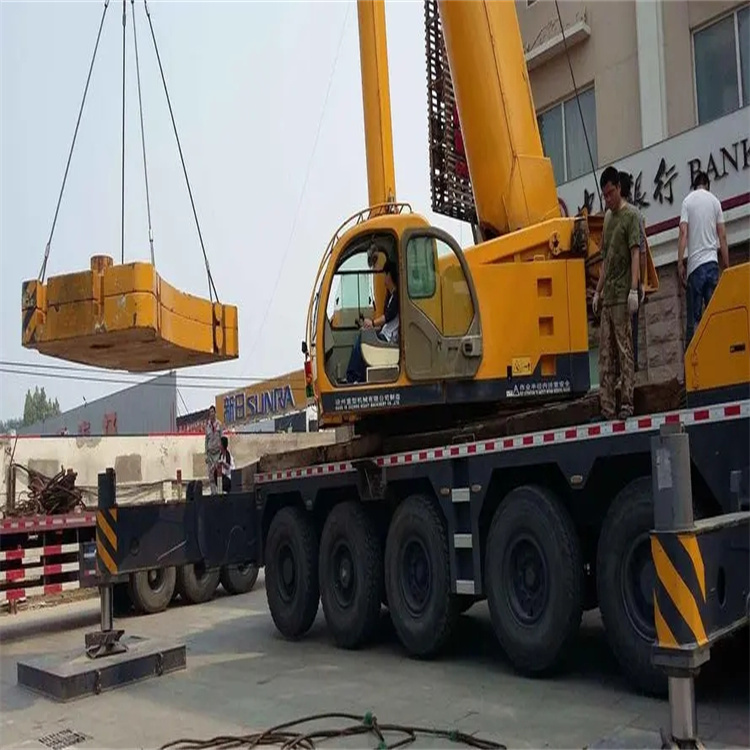 琼中当地吊车出租|机器吊装|75吨|工厂搬迁服务